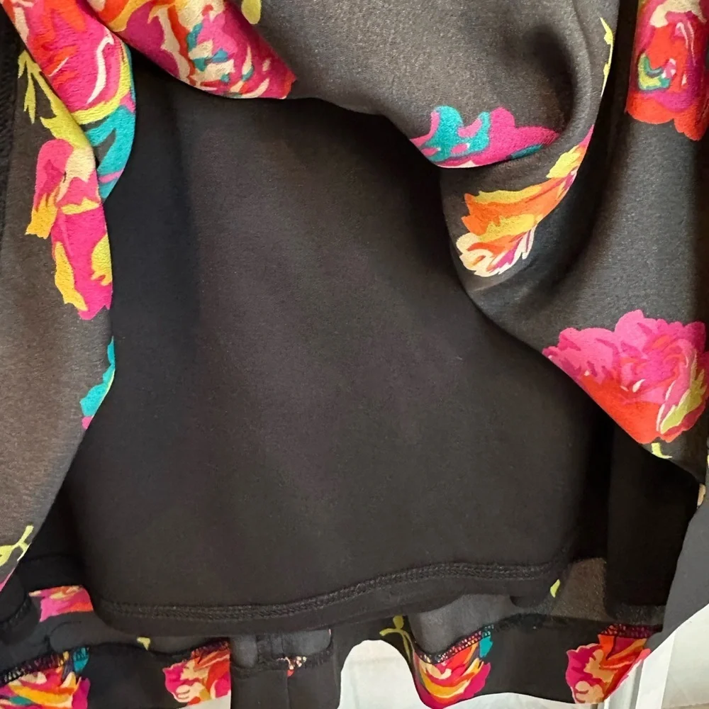 Betsey Johnson Chic Vibrant Rose Floral Mini Dress Women’s Size 2 XS